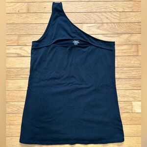 Torrid One Shoulder Cut Out Tank
